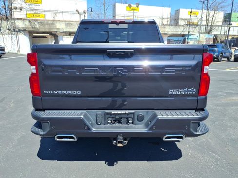 Used 2022 Chevrolet Silverado 1500 High Country w/ High Country Premium Package image 4