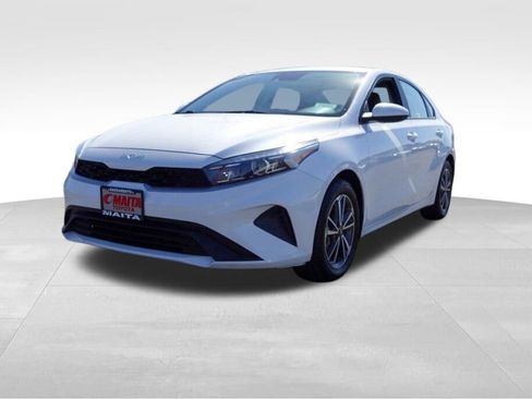 Used 2022 Kia Forte LXS image 8