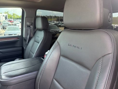 Used 2024 GMC Sierra 1500 Denali w/ Technology Package AWD/4WD image 18
