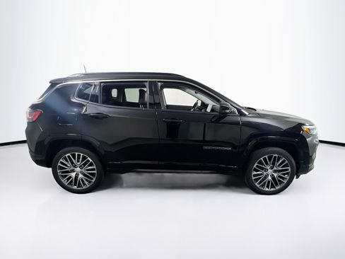 Used 2022 Jeep Compass Limited w/ Elite Group AWD/4WD image 4