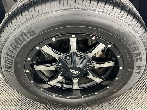 Used 2017 GMC Canyon SLE RWD image 29