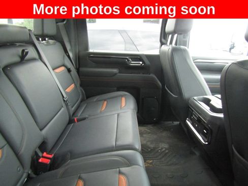Used 2025 GMC Sierra 2500 AT4 w/ Technology Package AWD/4WD image 12