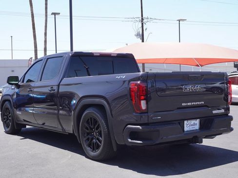 Used 2022 GMC Sierra 1500 Elevation w/ Elevation Premium Package AWD/4WD image 3