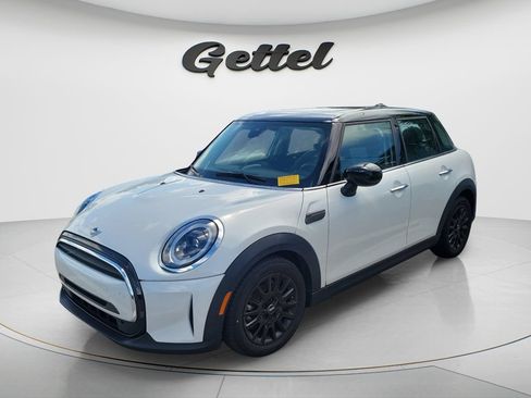 Used 2024 MINI Cooper 4-Door Hardtop FWD image 1