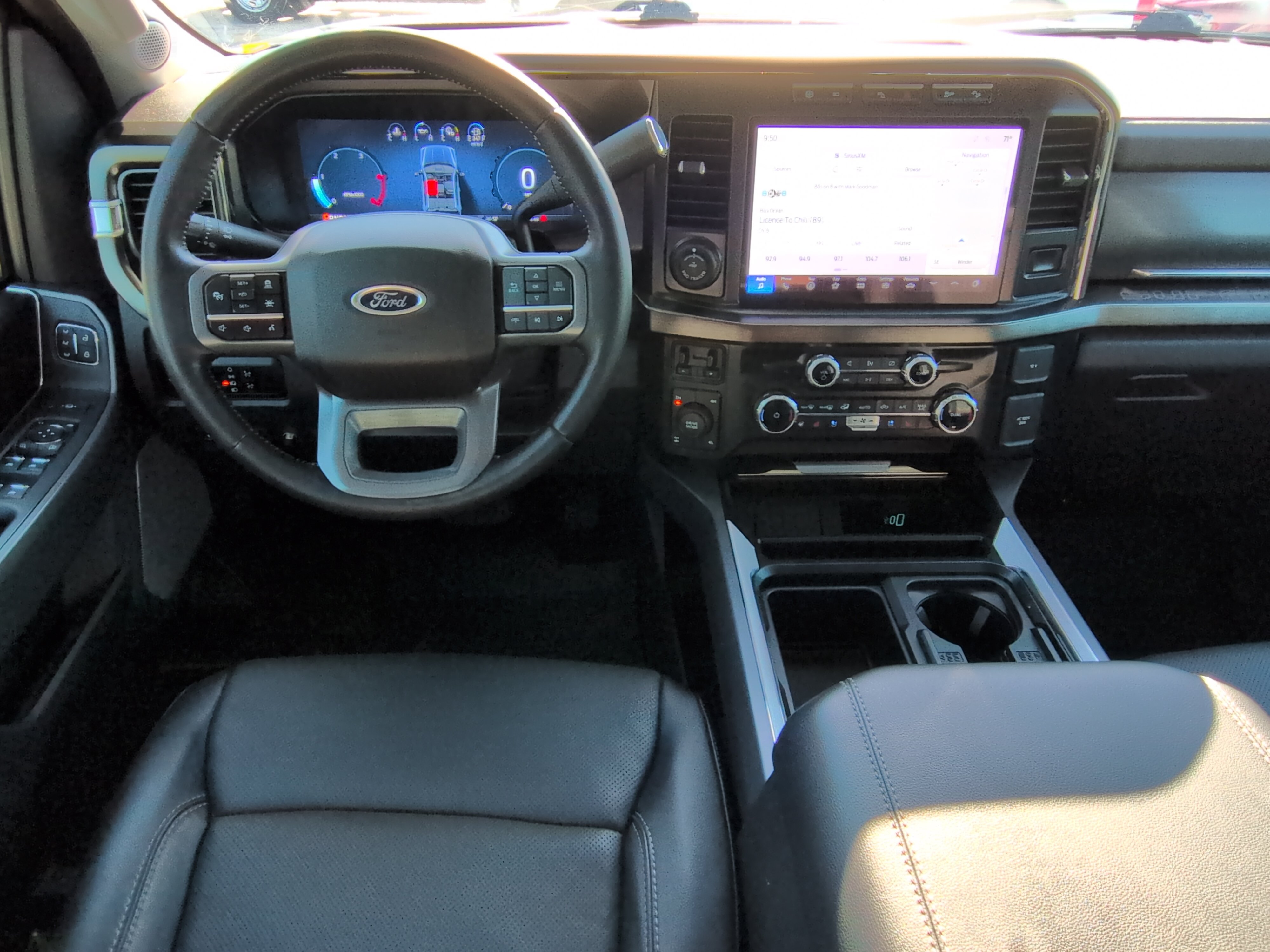 Used 2024 Ford F250 Lariat w/ Lariat Ultimate Package AWD/4WD image 14