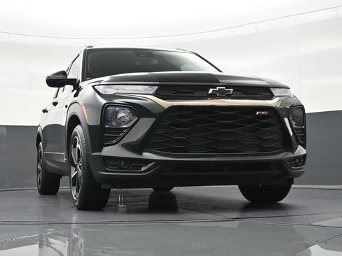 Used 2023 Chevrolet TrailBlazer RS FWD image 33