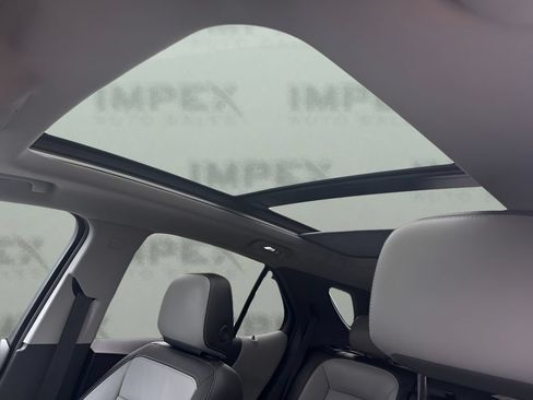 Used 2020 Chevrolet Equinox Premier AWD/4WD image 13