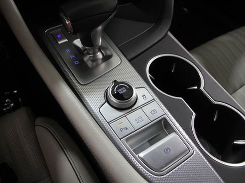 Certified 2022 Genesis G70 2.0T w/ Prestige Package AWD/4WD image 18
