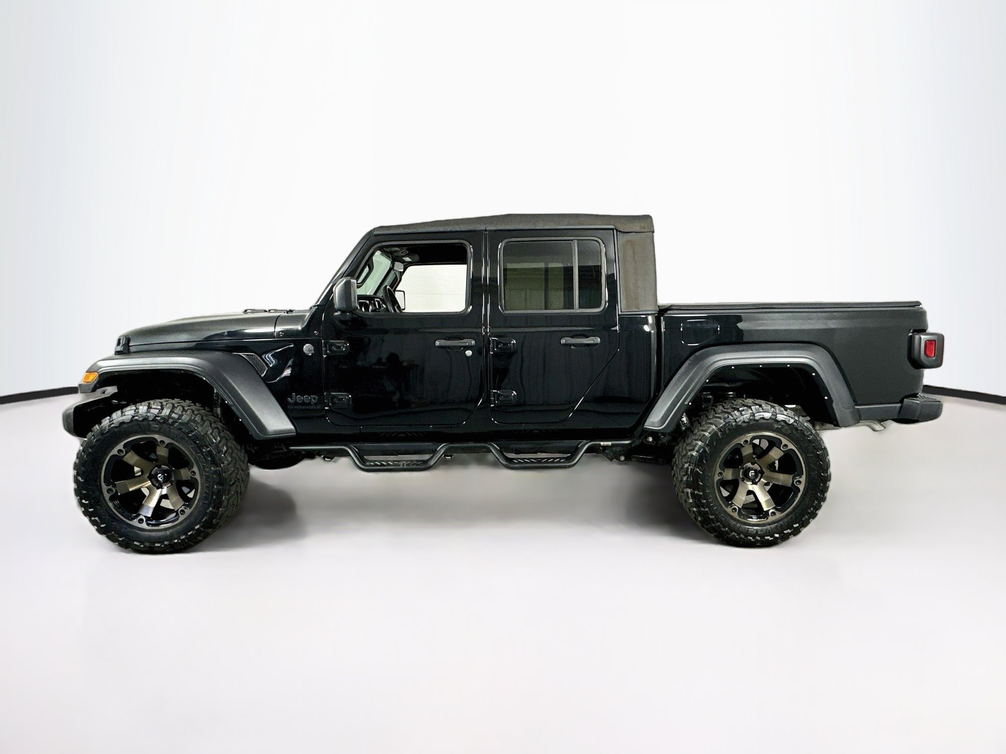 Used 2023 Jeep Gladiator Sport AWD/4WD image 8