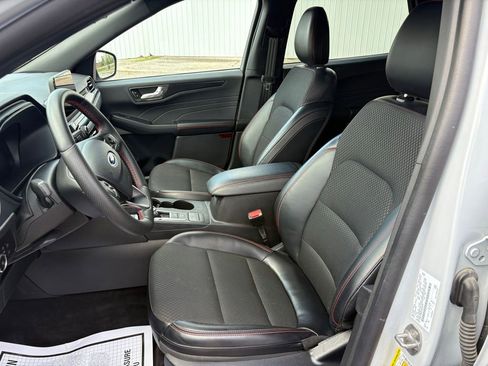 Used 2025 Ford Escape ST-Line Select AWD/4WD image 10