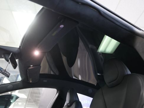 Used 2022 Tesla Model S Plaid AWD/4WD image 32