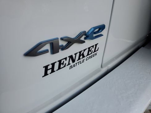 Used 2024 Jeep Wrangler High Altitude image 24