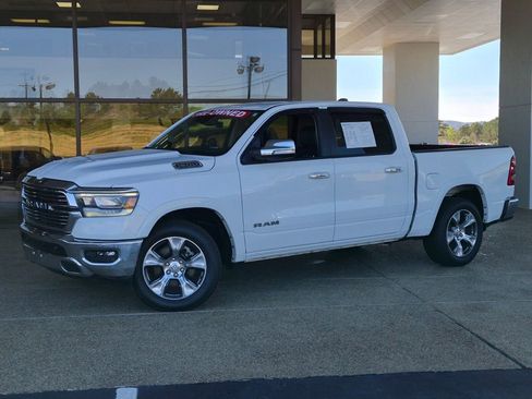 Used 2022 RAM 1500 Laramie AWD/4WD image 1