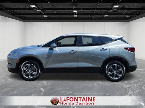 Used 2025 Chevrolet Blazer LT w/ Driver Confidence Package image 1