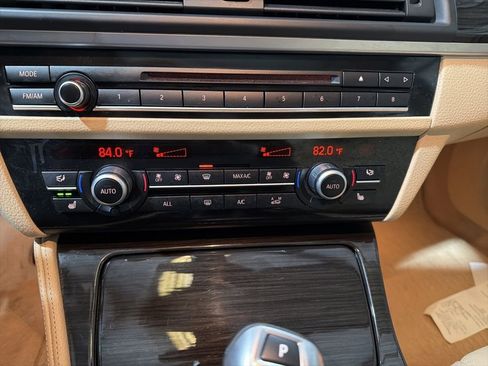 Used 2013 BMW 528i xDrive 528i xDrive image 20