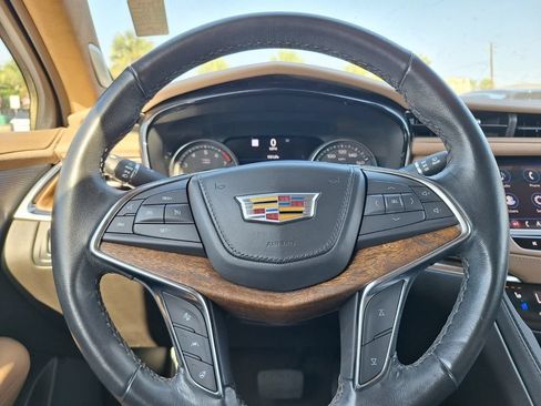 Certified 2023 Cadillac XT5 Premium Luxury w/ Platinum Package FWD image 17