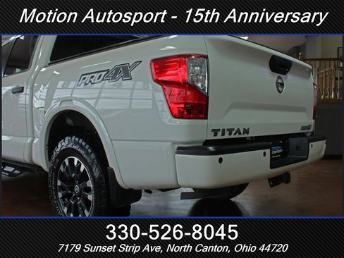 Used 2019 Nissan Titan SV image 8