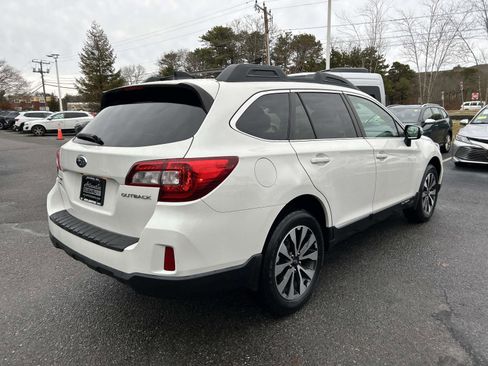 Used 2016 Subaru Outback 2.5i Limited image 3