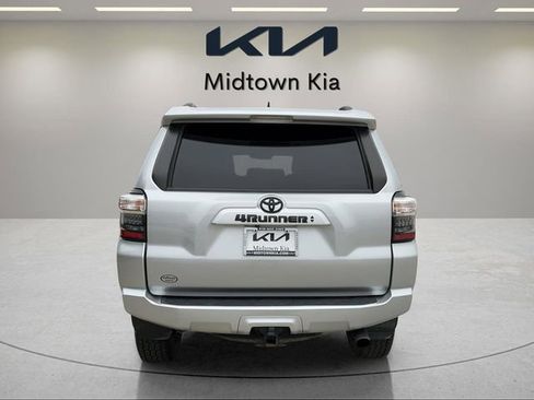Used 2022 Toyota 4Runner SR5 Premium w/ Moonroof Package AWD/4WD image 4