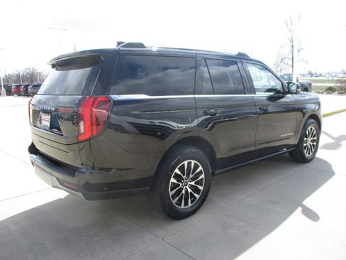 Used 2025 Ford Expedition Platinum AWD/4WD image 6