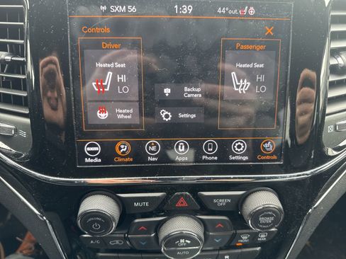 Used 2020 Jeep Grand Cherokee Limited w/ Premium Lighting Group image 11