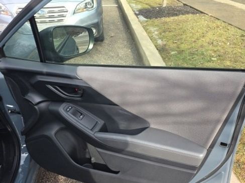 Used 2025 Subaru Crosstrek 2.0i Premium image 18