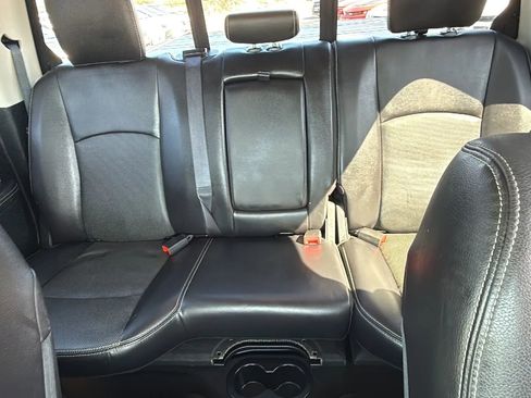 Used 2016 RAM 1500 Laramie w/ Convenience Group image 15