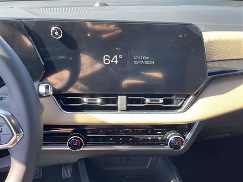 New 2025 Chevrolet Equinox ACTIV w/ Safety and Technology Package image 15