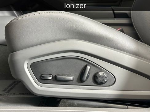 Used 2023 Porsche Taycan Base w/ Premium Package image 7