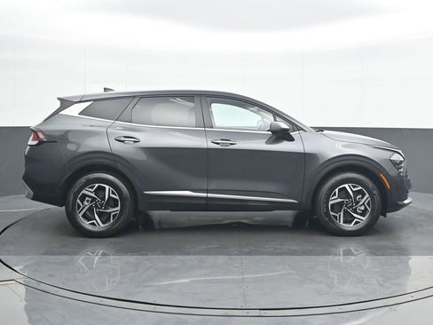 Used 2024 Kia Sportage LX image 7