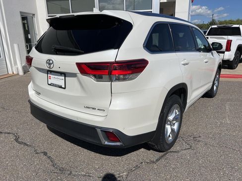 Used 2017 Toyota Highlander Limited AWD/4WD image 13