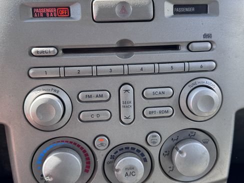Used 2004 Mitsubishi Endeavor LS AWD/4WD image 23