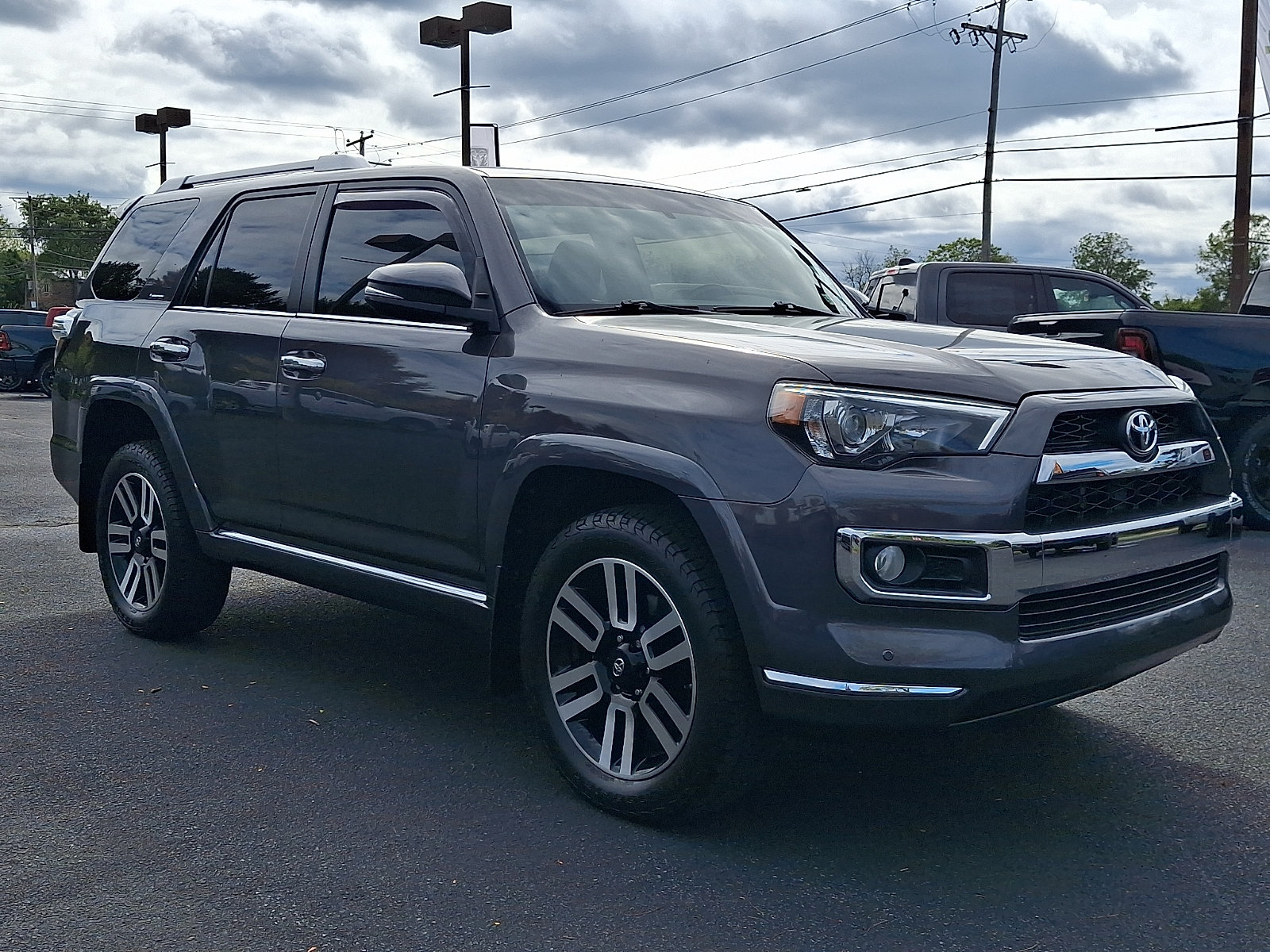 Used 2018 Toyota 4Runner Limited AWD/4WD image 3
