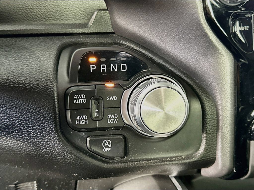 Used 2023 RAM 1500 Laramie AWD/4WD image 16