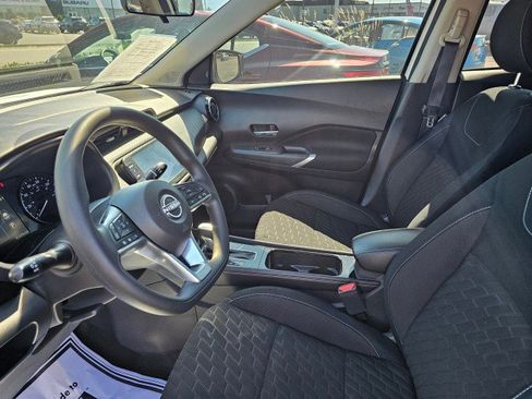 Used 2022 Nissan Kicks SV image 25