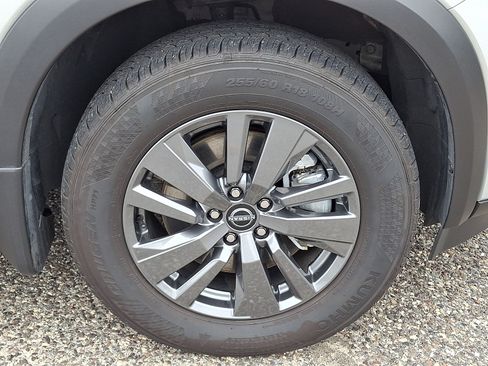Certified 2025 Nissan Pathfinder SV w/ SV Premium Package AWD/4WD image 8