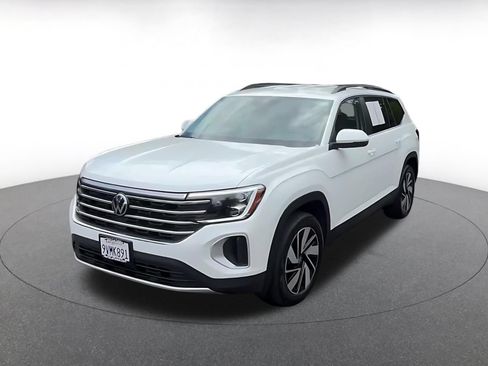 Used 2026 Volkswagen Atlas SE FWD image 6