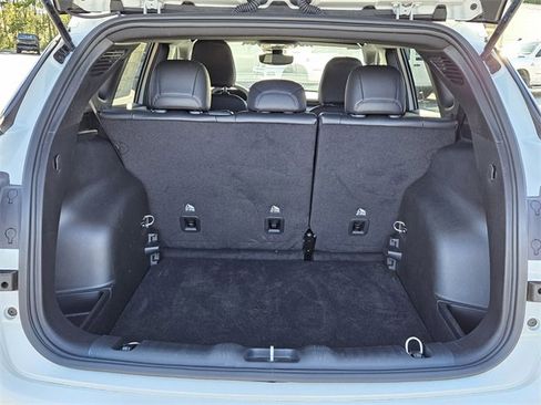 Used 2025 Jeep Compass Latitude w/ Altitude Special Edition image 13