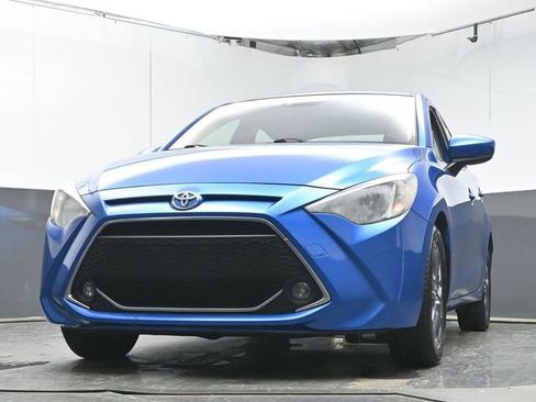 Used 2019 Toyota Yaris LE image 30