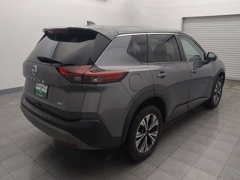 Used 2022 Nissan Rogue SV image 9