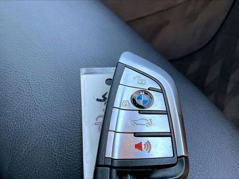 Used 2022 BMW X5 xDrive40i w/ M Sport Package AWD/4WD image 15