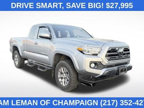 Used 2018 Toyota Tacoma SR5 image 1