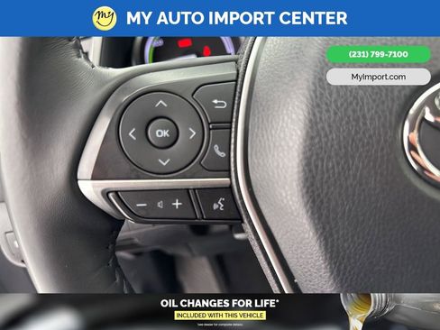 Used 2023 Toyota Camry XLE image 16