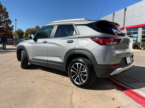 Used 2025 Chevrolet TrailBlazer LT image 8