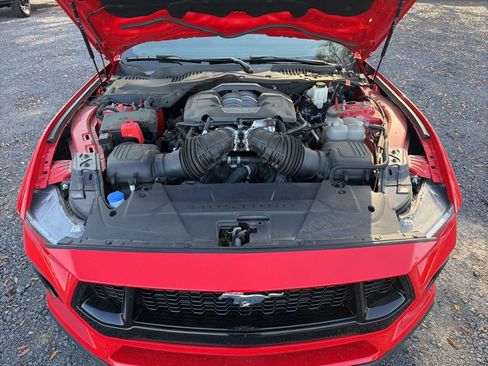 Used 2024 Ford Mustang GT Premium image 17