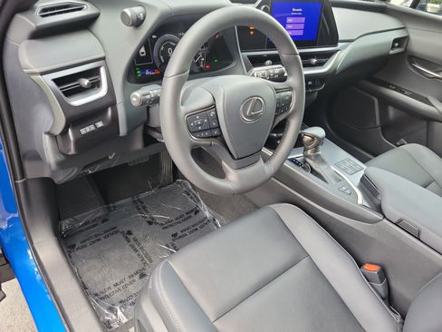 Used 2023 Lexus UX 250h FWD w/ Accessory Package (Z1) image 19