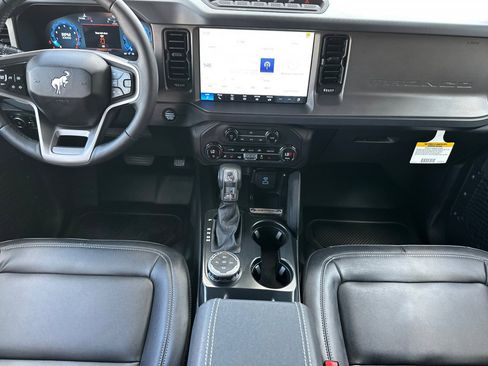 New 2025 Ford Bronco Badlands w/ Sasquatch Package image 13