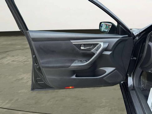 Used 2015 Nissan Altima 2.5 S image 10