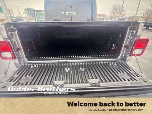 Used 2020 Jeep Gladiator Sport w/ Quick Order Package 24S image 13