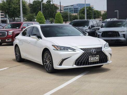 Certified 2025 Lexus ES 350 w/ Premium Package FWD image 3